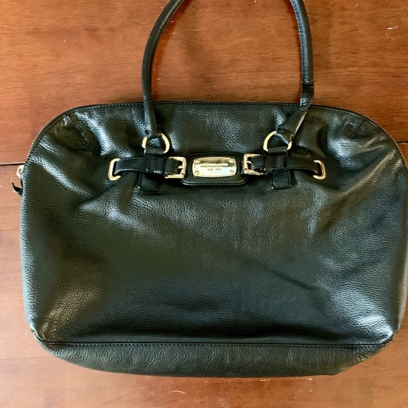 Michael Kors Weekender XXL Bag - Picture 3 of 6